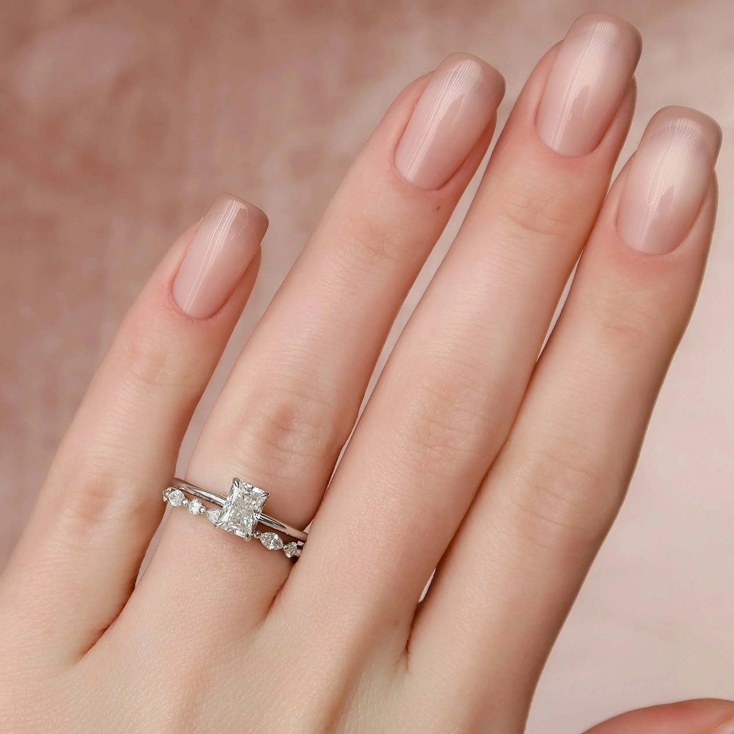 fine moissanite jewelery. Fine quality moissanite ring, moissante engagement ring, moissanite diamond alternative, natural moissanite ring