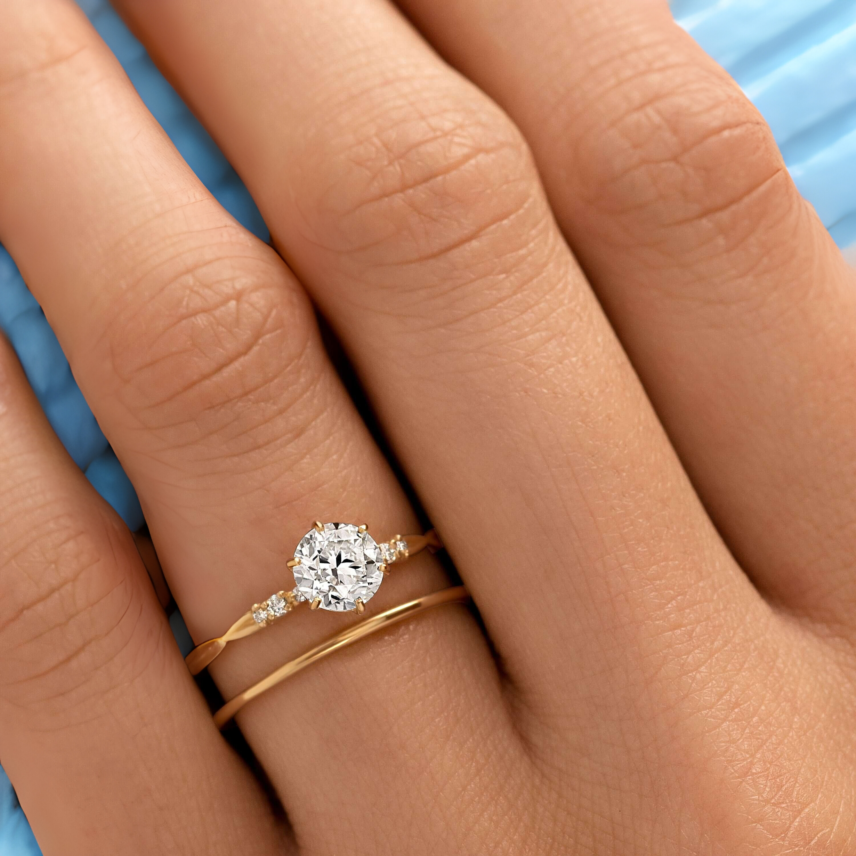 infinite-shine-round-curved-love-moissanite-engagement-ring-model-gemfora-1
