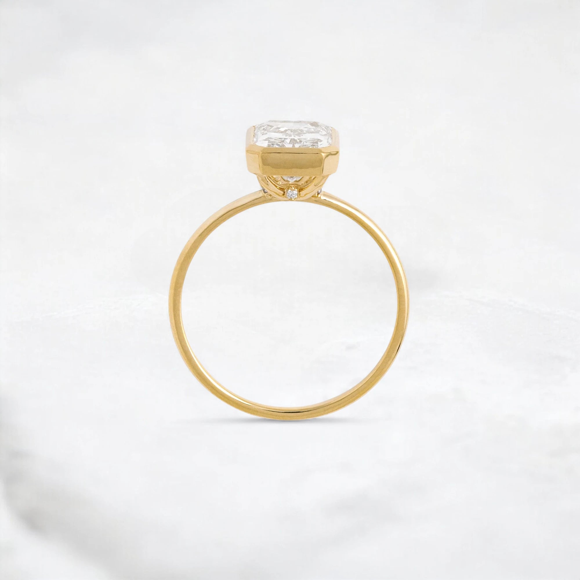 luminous-bezel-radiant-cut-2ct-moissanite-diamond-ring-4