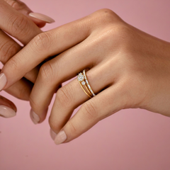 luna-light-round-sparkle-moissanite-engagement-ring-model-yellow-gold-gemfora-4