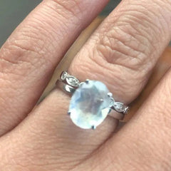 0.22CTW Round Brilliant Cut Bezel Set Unique Vintage Wedding Band