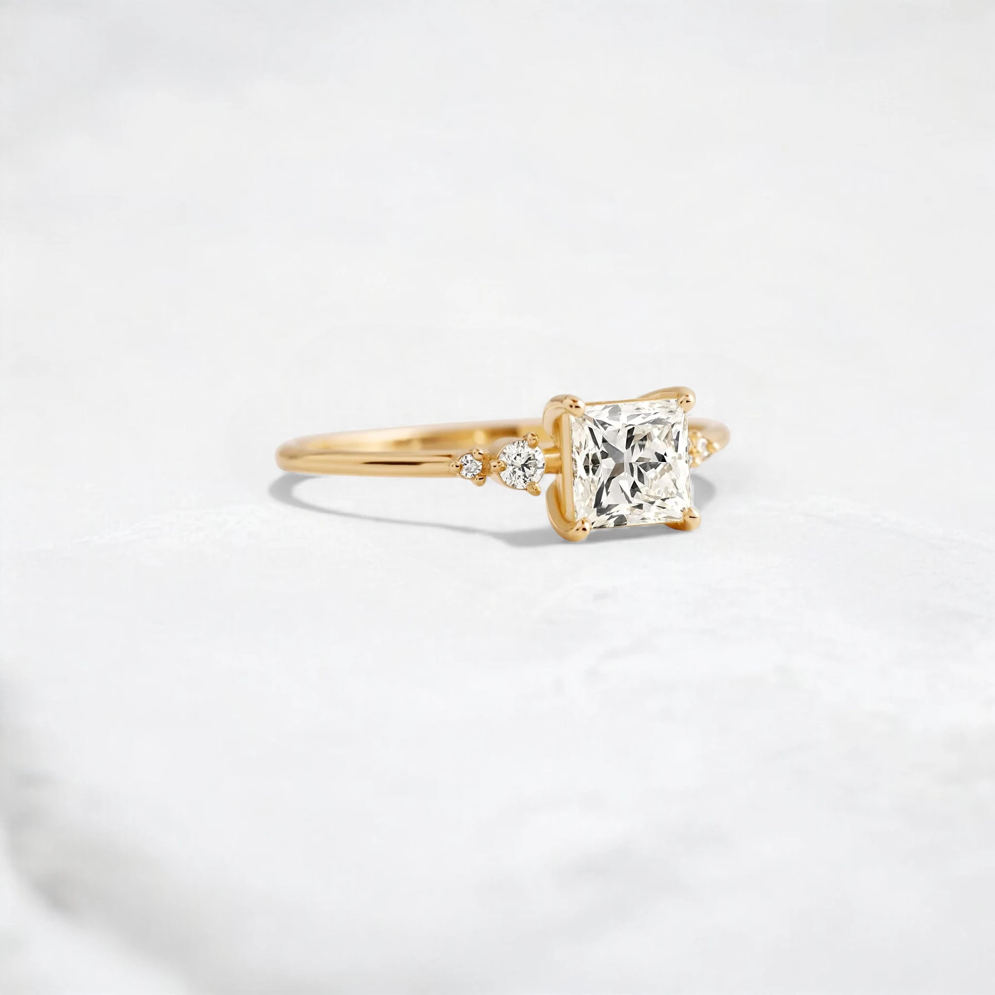 pictorial-princess-cut-2ct-focal-diamond-engagement-ring-8