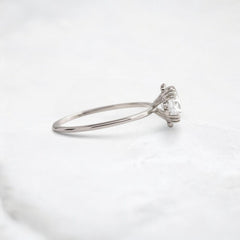 pure-halo-round-brilliant-moissanite-engagement-ring-1-ct-platinum-gemfora-3