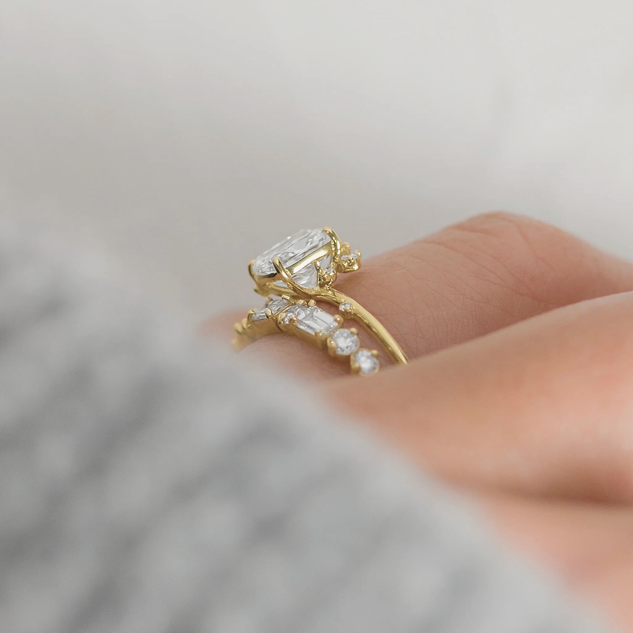 radiant-bloom-2ct-cushion-cut-cluster-engagement-ring-5