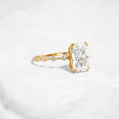 radiant-cut-1.5ct-halo-style-focal-diamond-engagement-ring-3