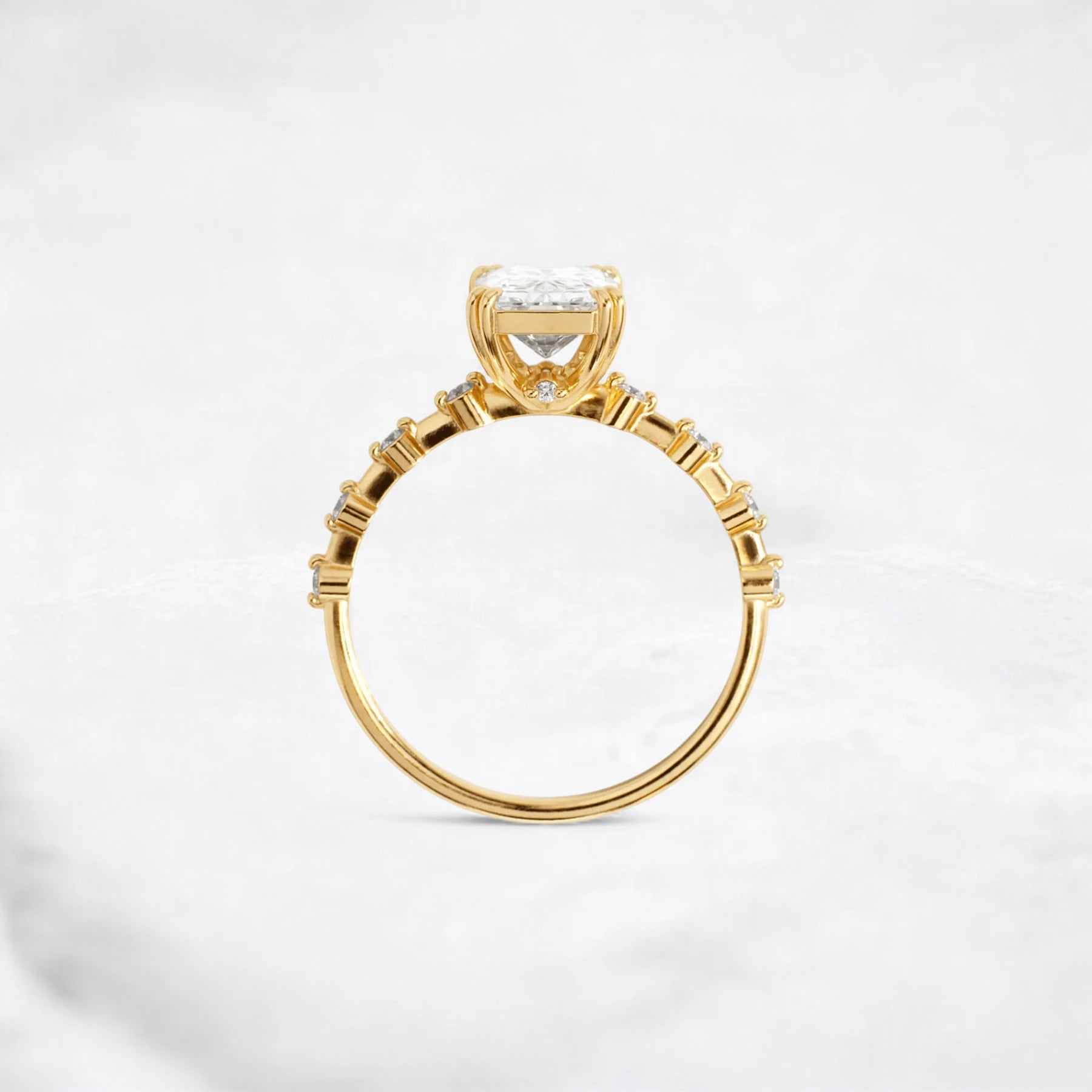 radiant-cut-1.5ct-halo-style-focal-diamond-engagement-ring-5