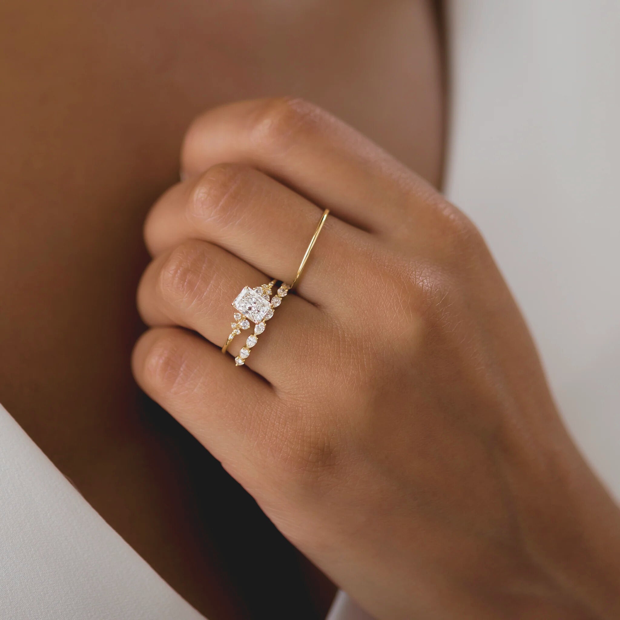 radiant-cut-2ct-cluster-diamond-engagement-ring-4