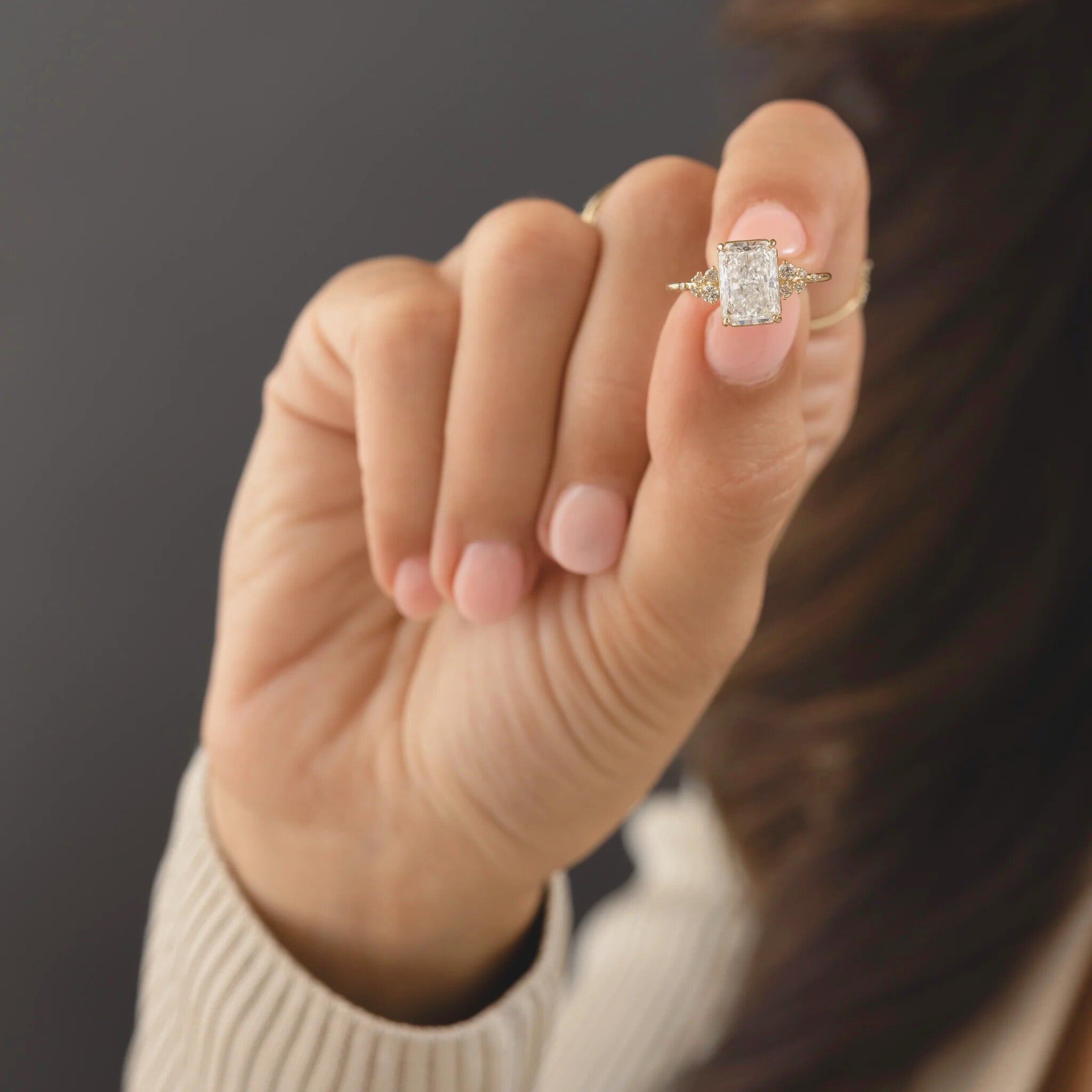 radiant-cut-2ct-cluster-mossainite-dimond-engagement-ring-2