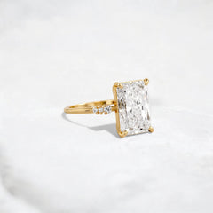 radiant-cut-2ct-focal-diamond-halo-engagement-ring-3