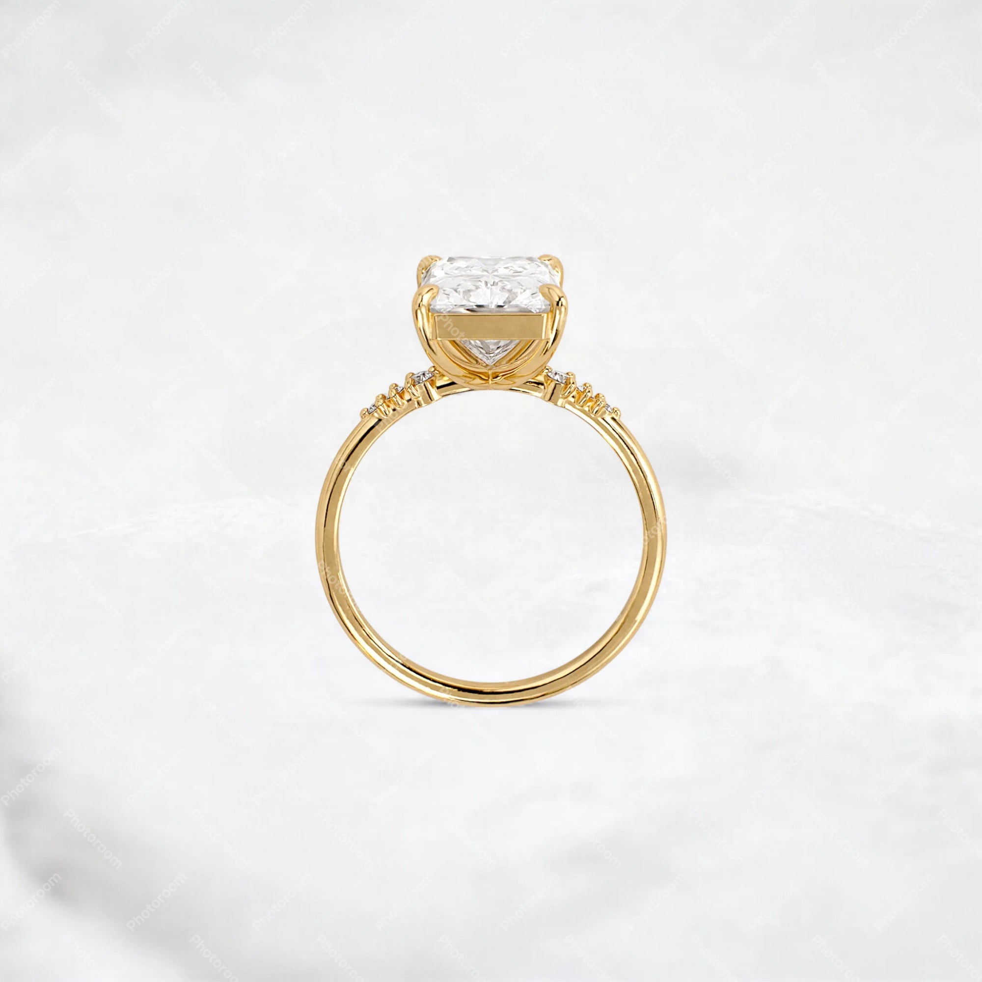 radiant-cut-2ct-focal-diamond-halo-engagement-ring-5