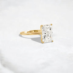 radiant-cut-2ct-focal-diamond-solitaire-engagement-ring-6_7ba4ee9b-0fa7-4a8f-a4cc-d2e986c77086