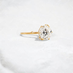 round-cut-2ct-cluster-style-moissanite-engagement-ring-7