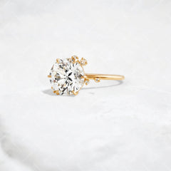 round-cut-2ct-cluster-style-moissanite-engagement-ring-8