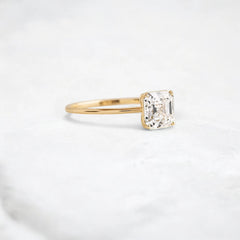 solitaire-asscher-cut-2.5ct-focal-engagement-ring-2