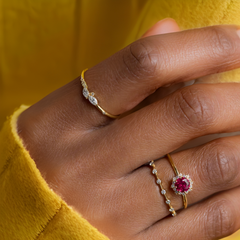 sunset-spark-round-ruby-radiance-halo-engagement-ring-model-gemfora-1