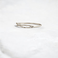 unity-shine-round-criss-cross-women_s-pave-wedding-band-ring-white-gold-gemfora-3
