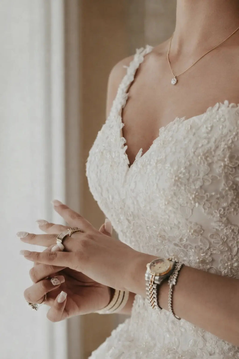 modern-bride-wearing-wedding-jewelry
