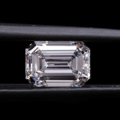 0.9ct-emerald-cut-lab-grown-diamond