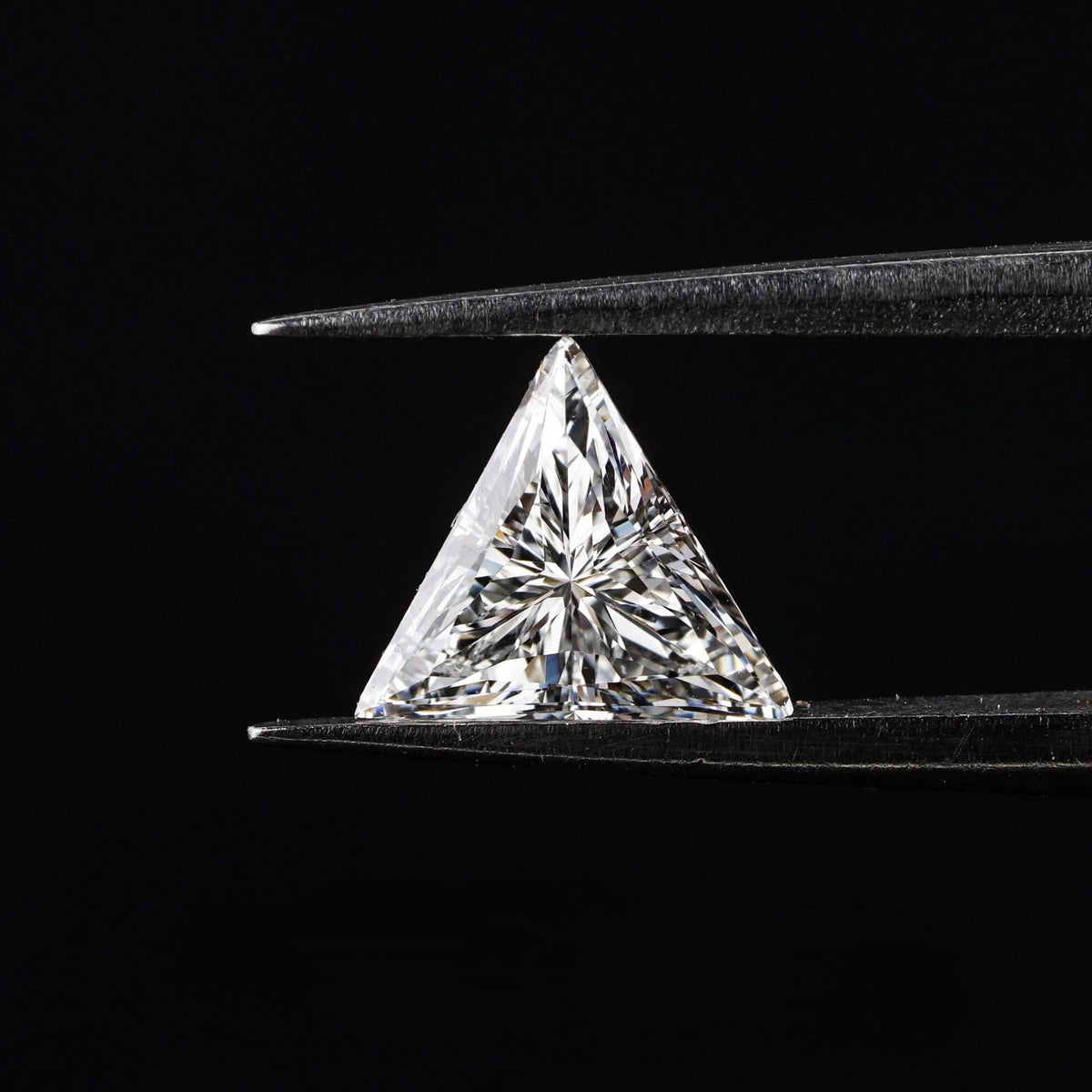 1.1ct-trillian-cut-lab-grown-diamond