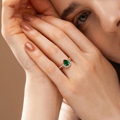 1.93ct Pear Emerald Migraine Vintage Signature Bridal Ring Set For Her