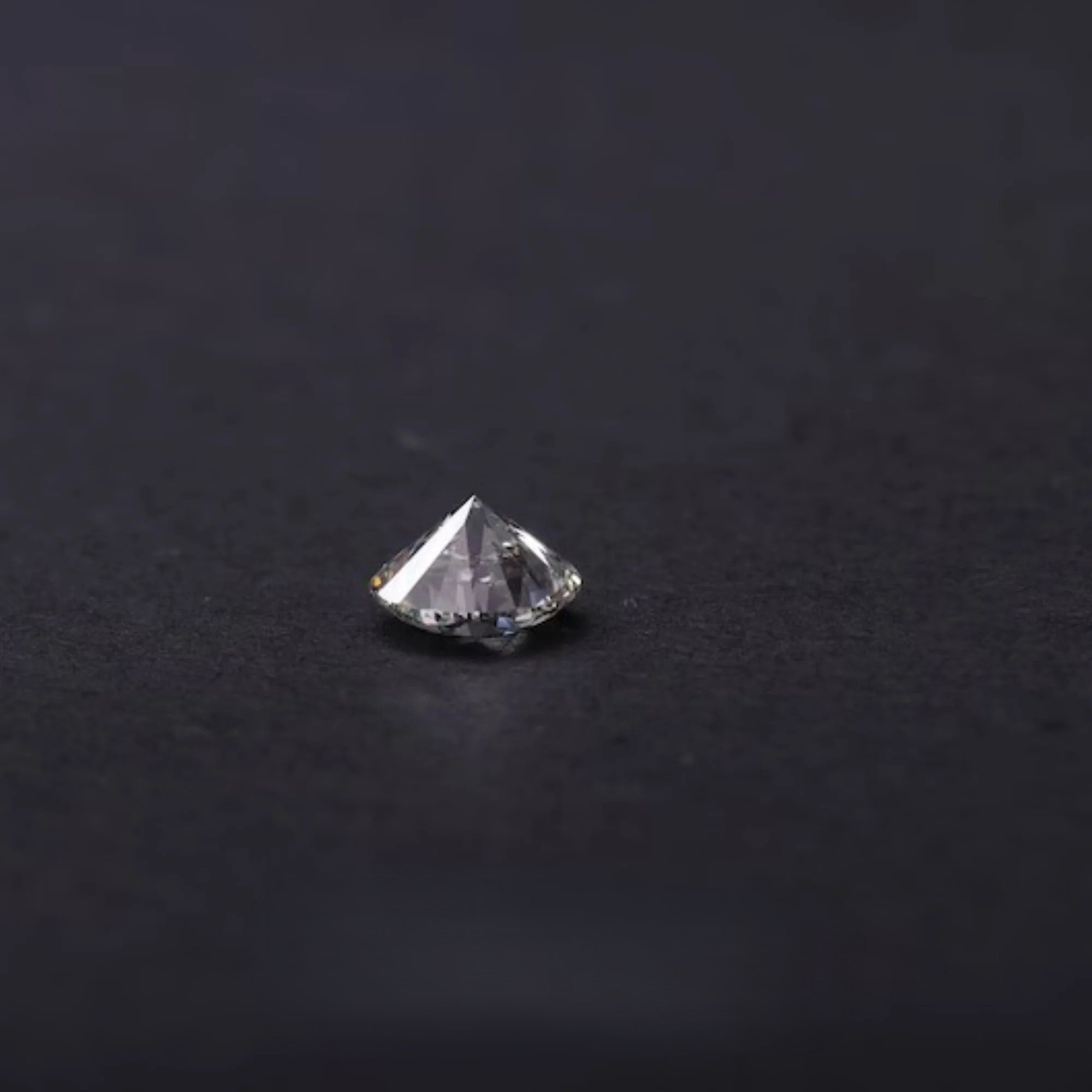 1ct-round-brilliant-cut-lab-grown-diamond_1