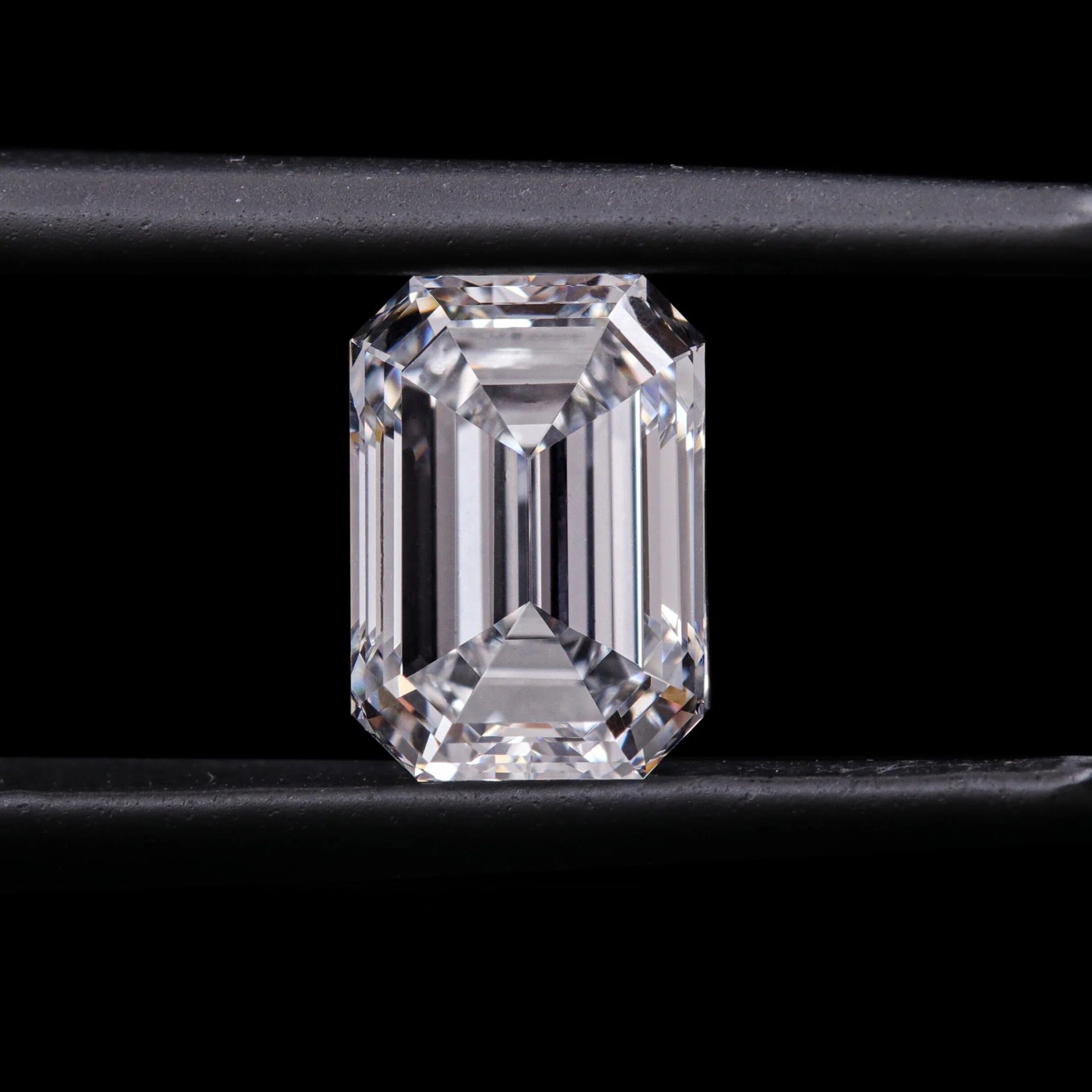 2.02ct-emerald-cut-lab-grown-diamond_2