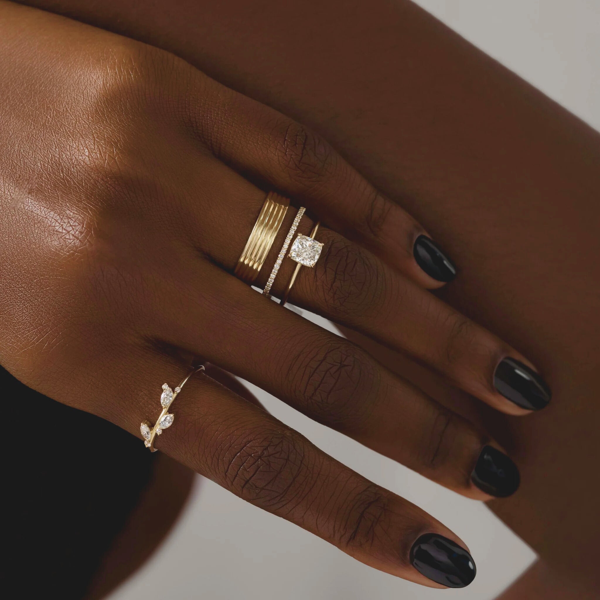 2ct-cushion-cut-solitaire-engagement-ring-7