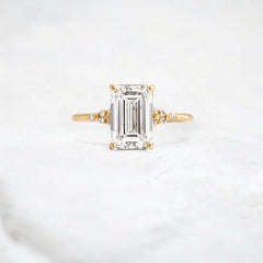 2ct-emerald-cut-cluster-moissanite-dimond-engagement-ring-1