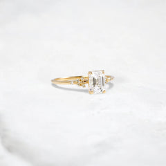 2ct-emerald-cut-cluster-moissanite-dimond-engagement-ring-7