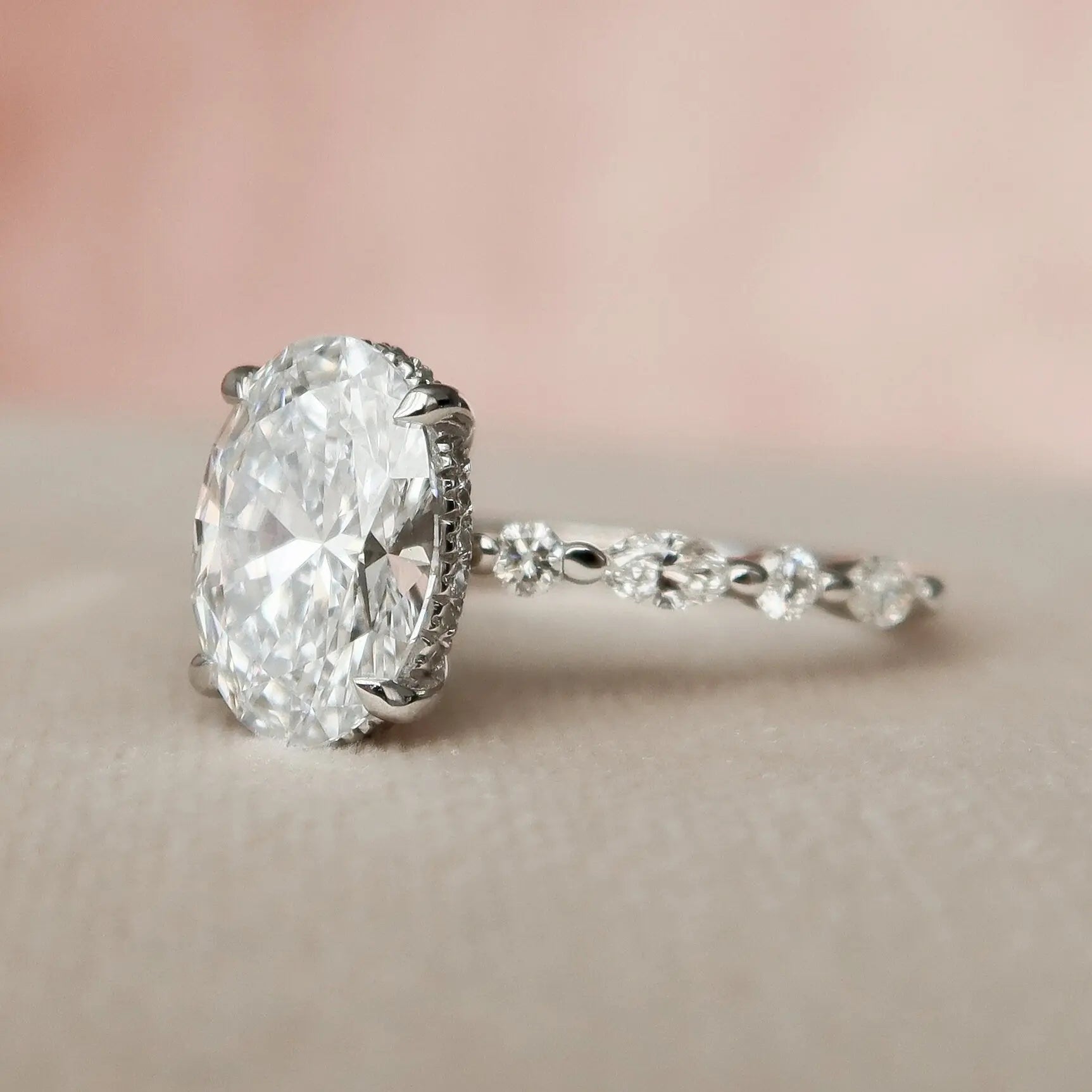 2.0CT oval cut moissanite halo ring close up