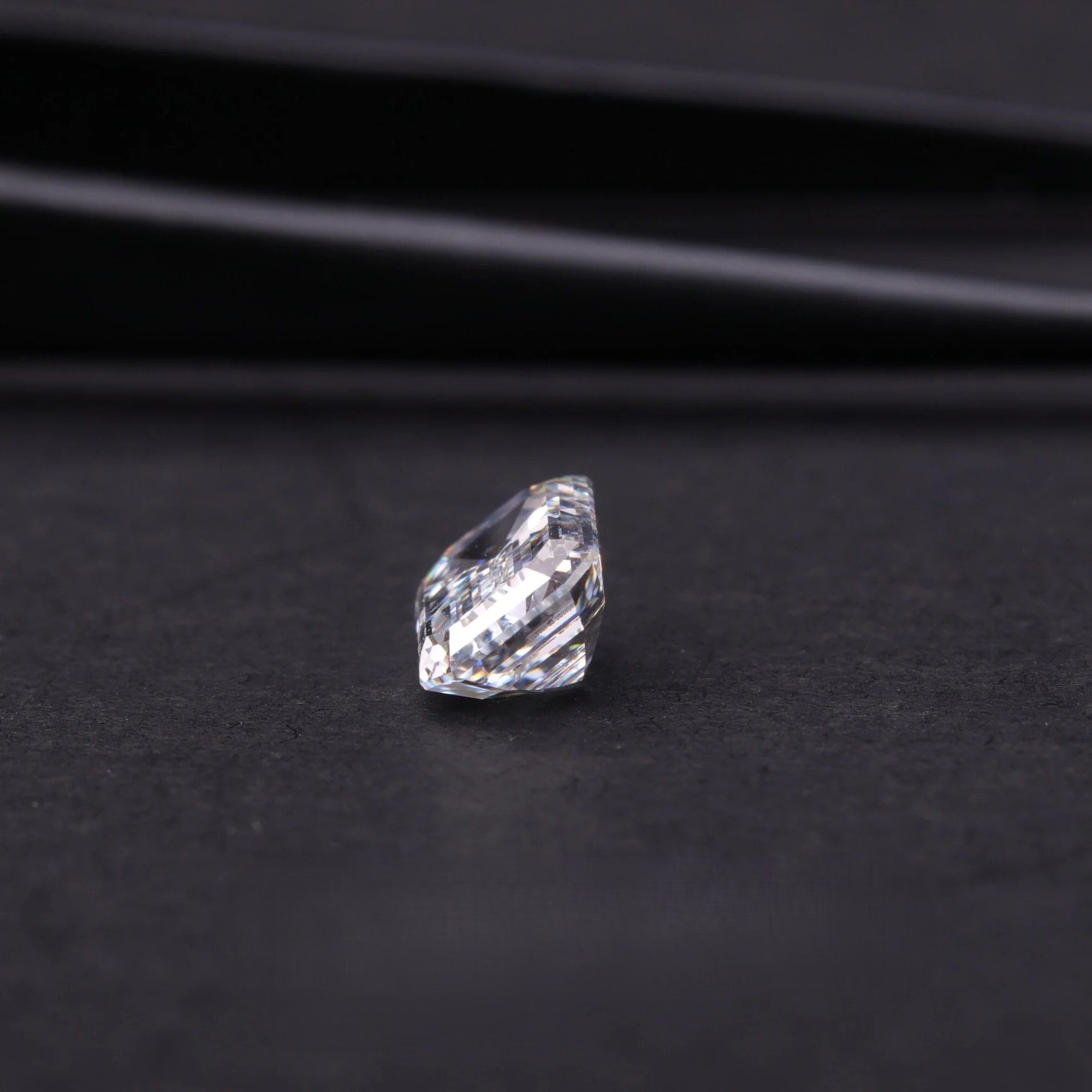 3.06ct-emerald-cut-lab-grown-diamond