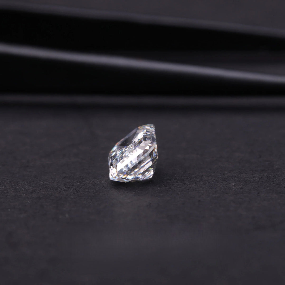 3.06ct-emerald-cut-lab-grown-diamond
