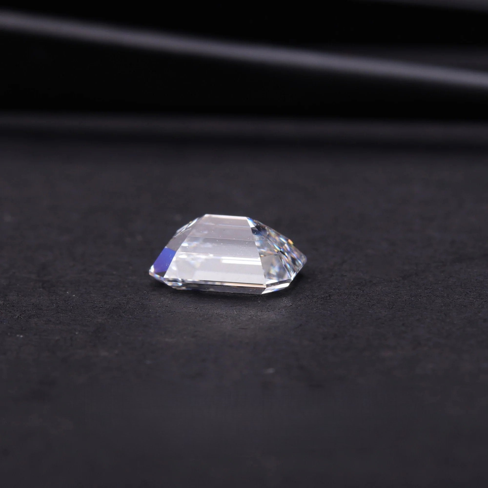 3.06ct-emerald-cut-lab-grown-diamond