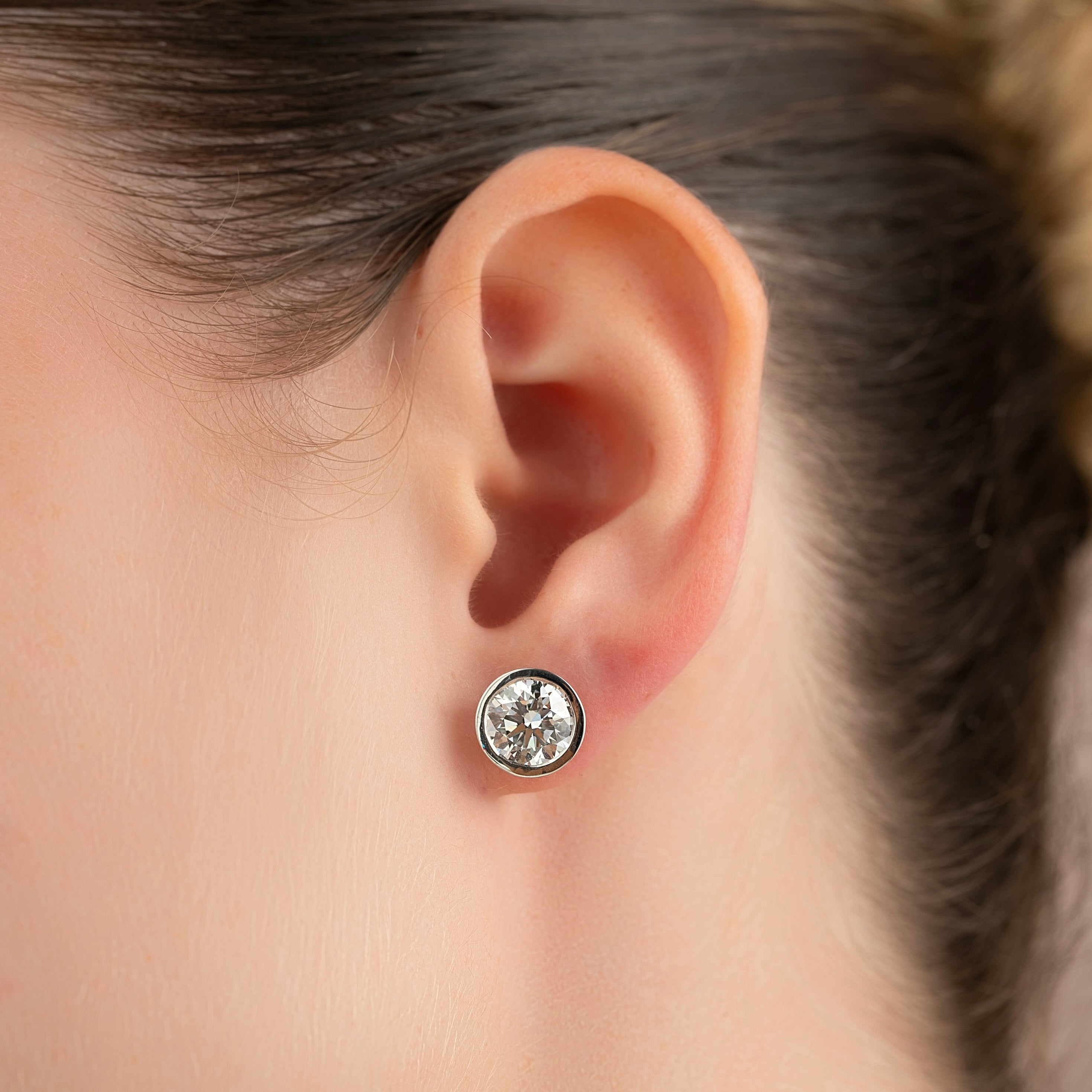 4-carat-round-lab-grown-stud-earrings-in-14k-white-gold-34
