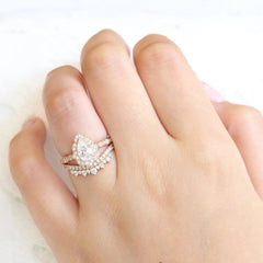 1.0CT Vintage Floral Pear Cut Moissanite Halo Bridal Engagement Ring Set
