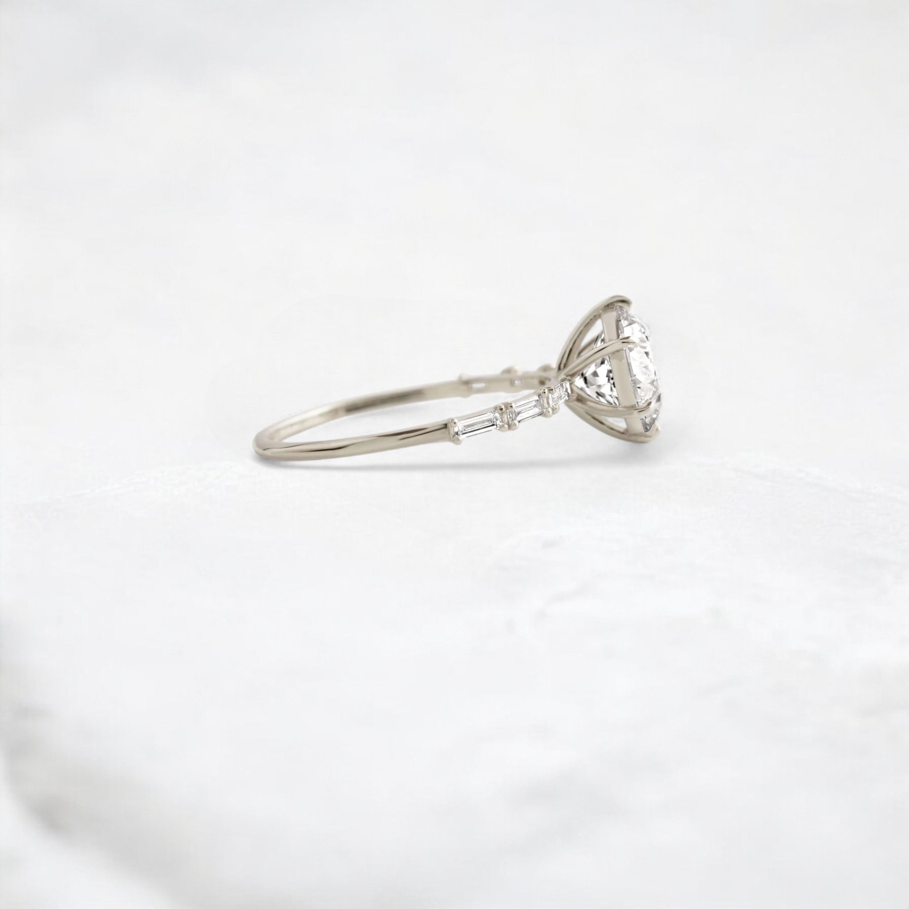 Aura-Lineage-Golden-Pave-Ring-with-Round-Baguette-Sparkle-2-ct-white-gold-gemfora-3