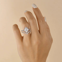 1.50ct Oval Cut Vintage Signature Bridal Ring Sets in 18K Solid Gold