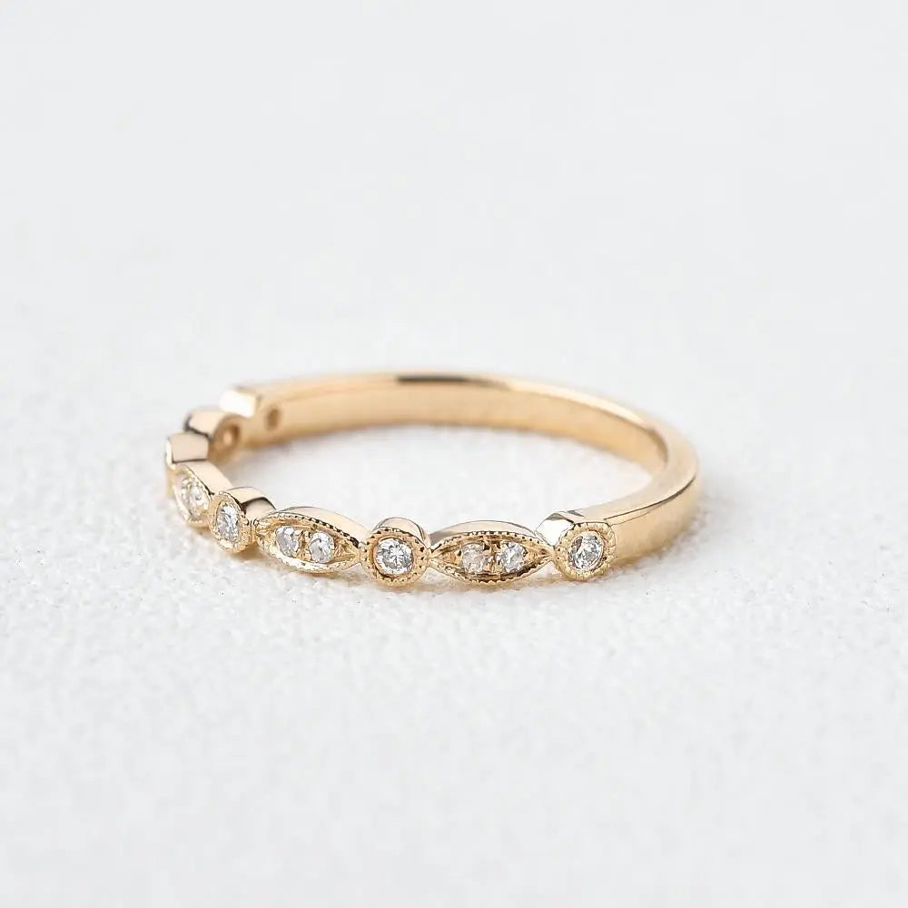 0.22CTW Round Brilliant Cut Bezel Set Unique Vintage Wedding Band