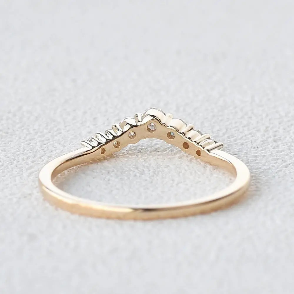 0.22CTW Round Brilliant Cut 1.50 MM Curved Bridal Wedding Band