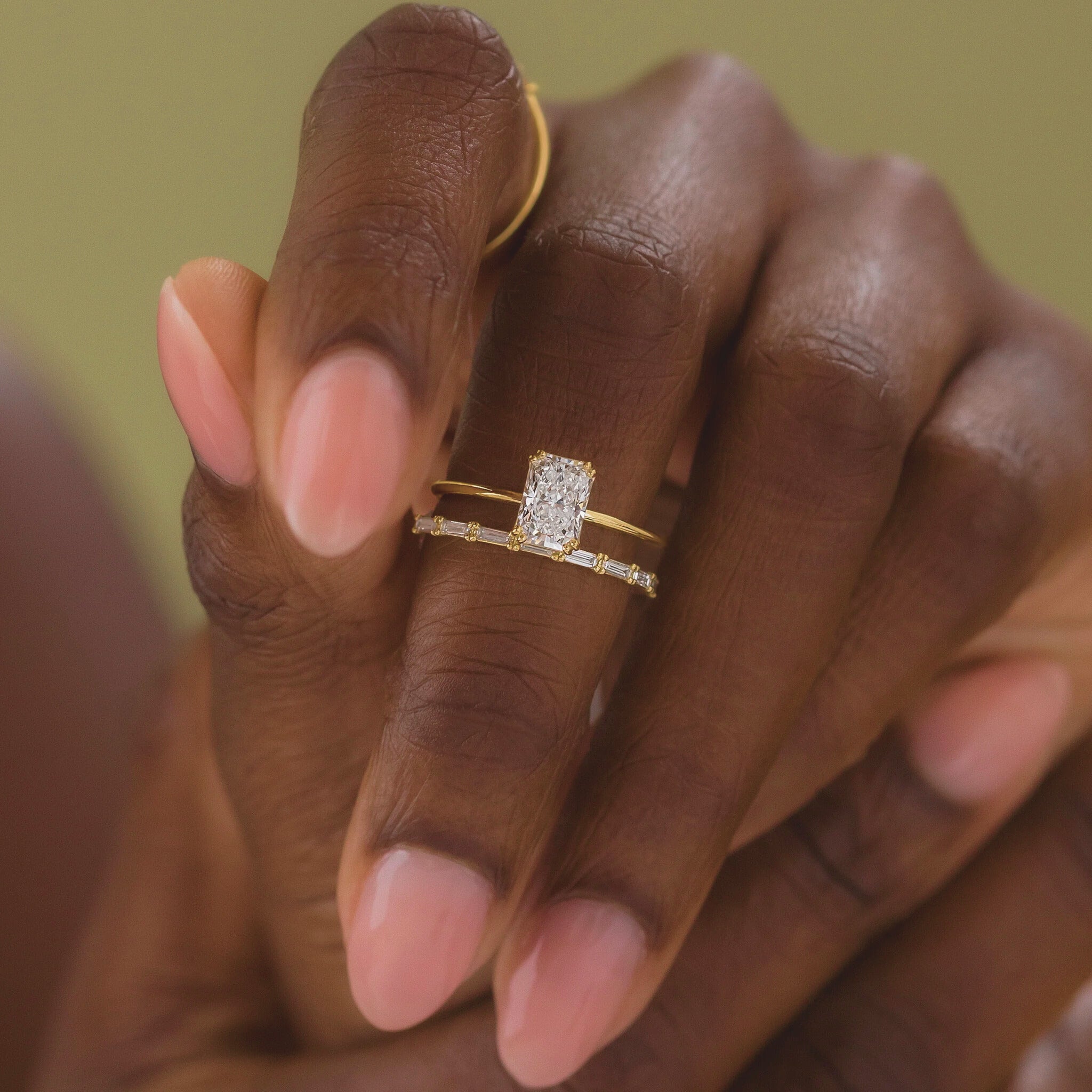 brilliance-2ct-radiant-cut-mossainite-stone-engagement-ring-5