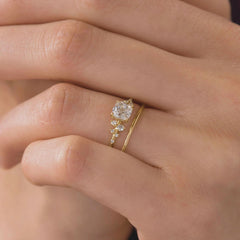 clustural-cushion-cut-2ct-mossainite-stone-engagement-ring-4