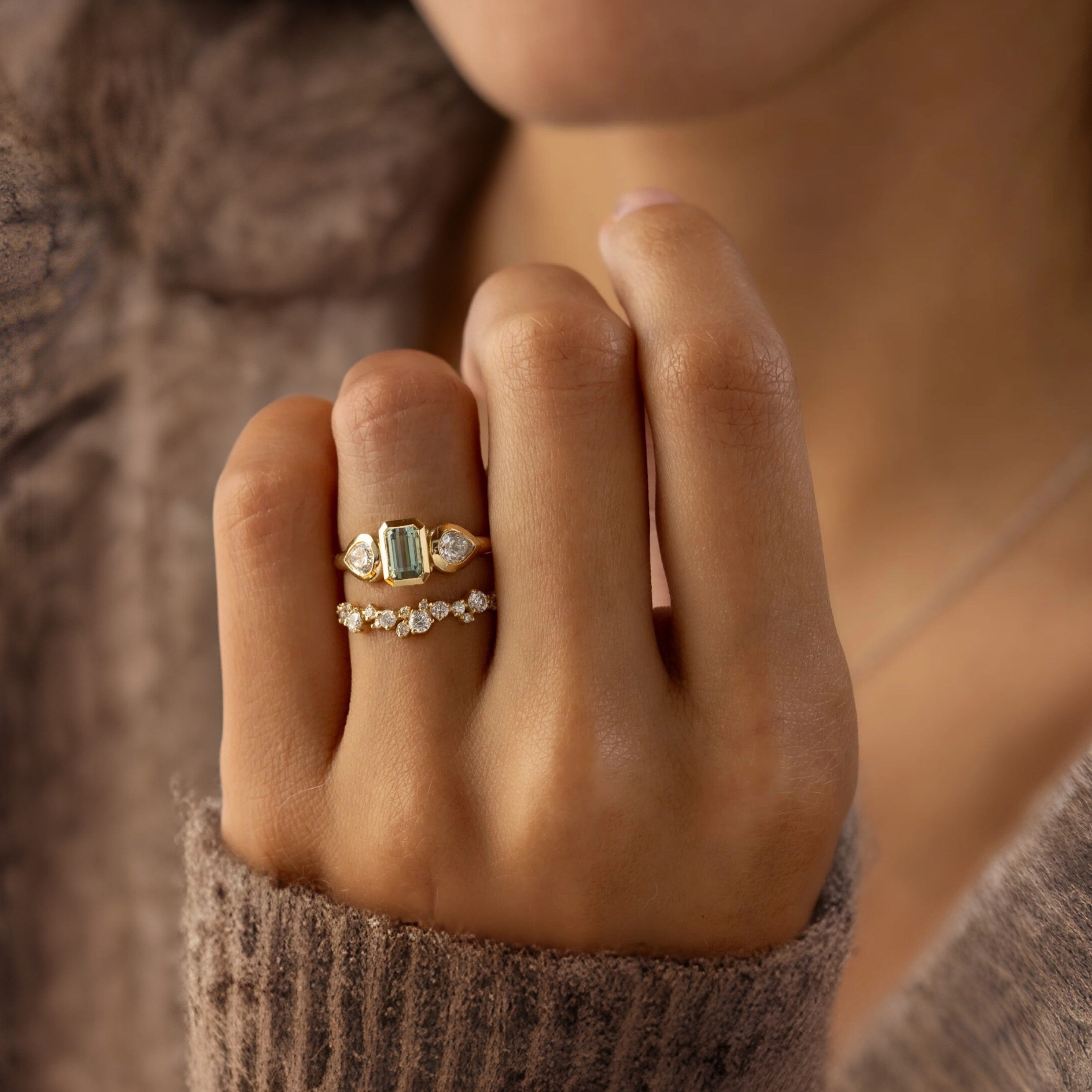 crownleaf-whisper-emerald-embrace-hidden-bezel-engagement-ring-model-gemfora-2
