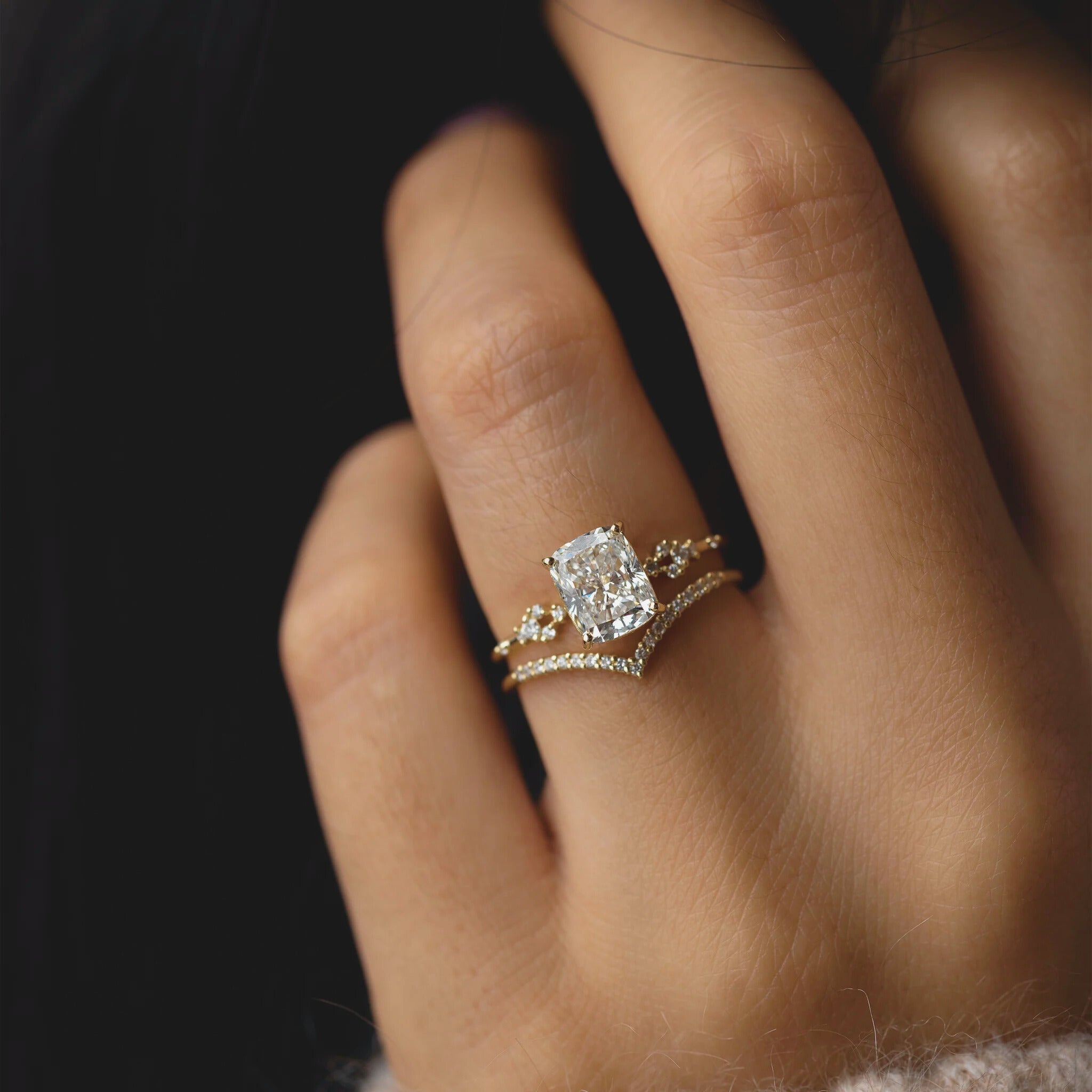 cushion-cut-2ct-moissanite-diamond-cluster-engagement-ring-2