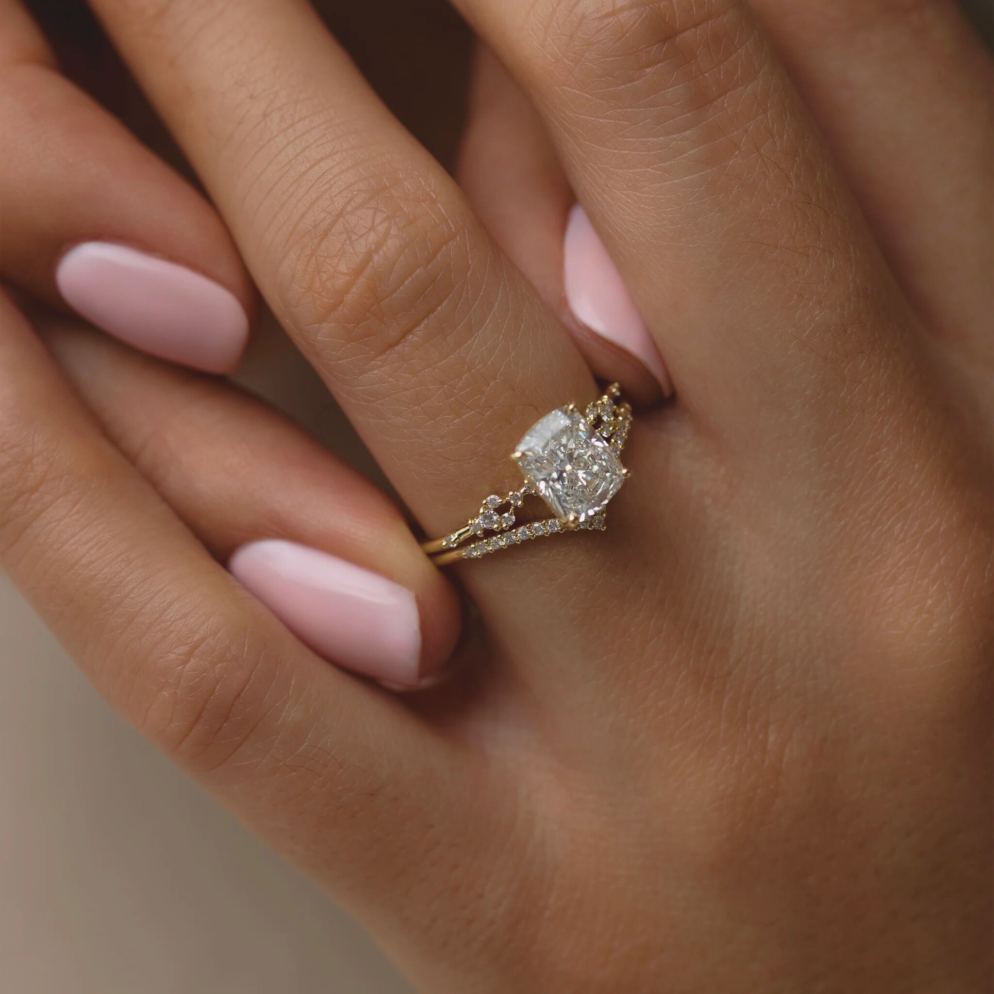 cushion-cut-2ct-moissanite-diamond-cluster-engagement-ring-5