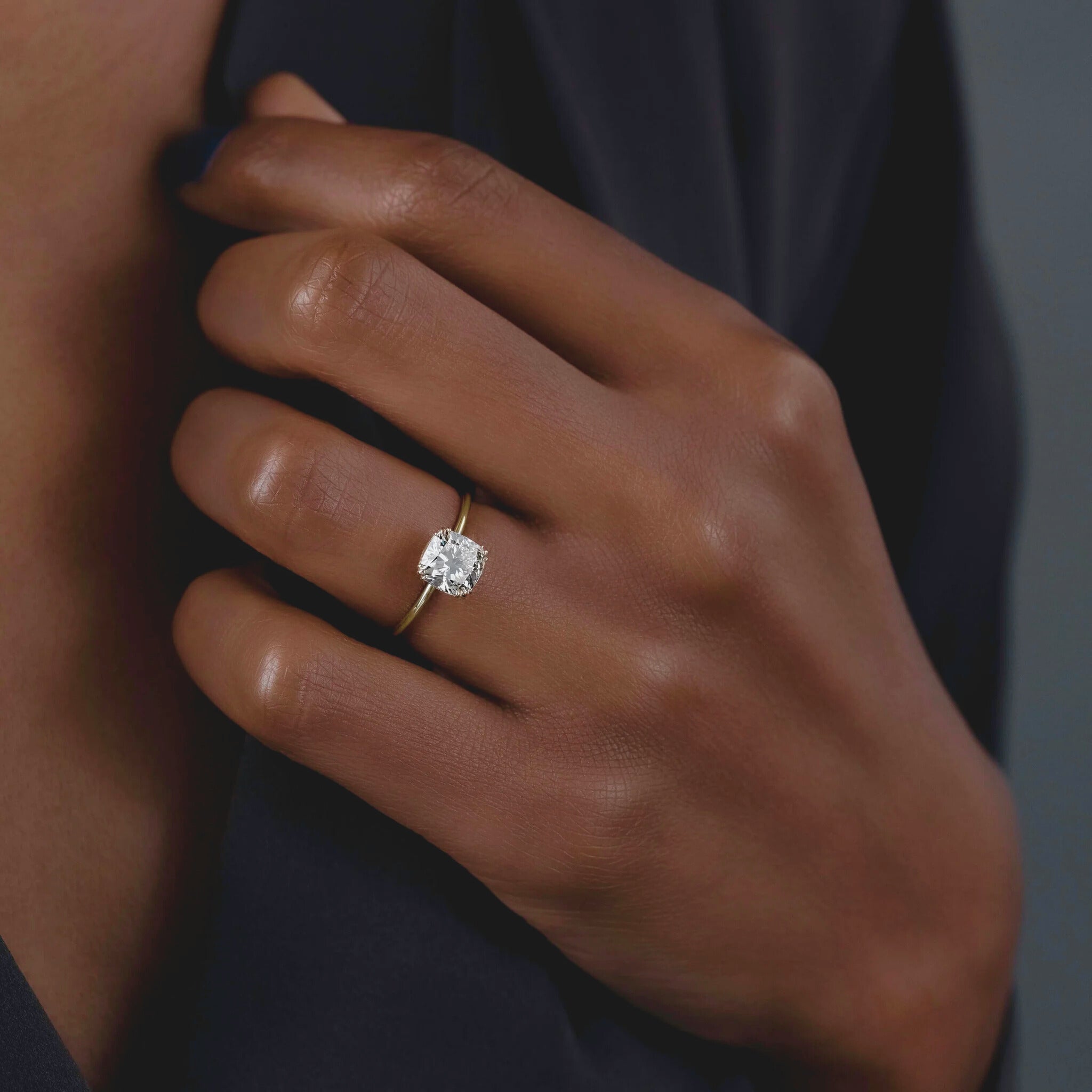 cushion-cut-2ct-mossainite-diamond-engagement-ring-3