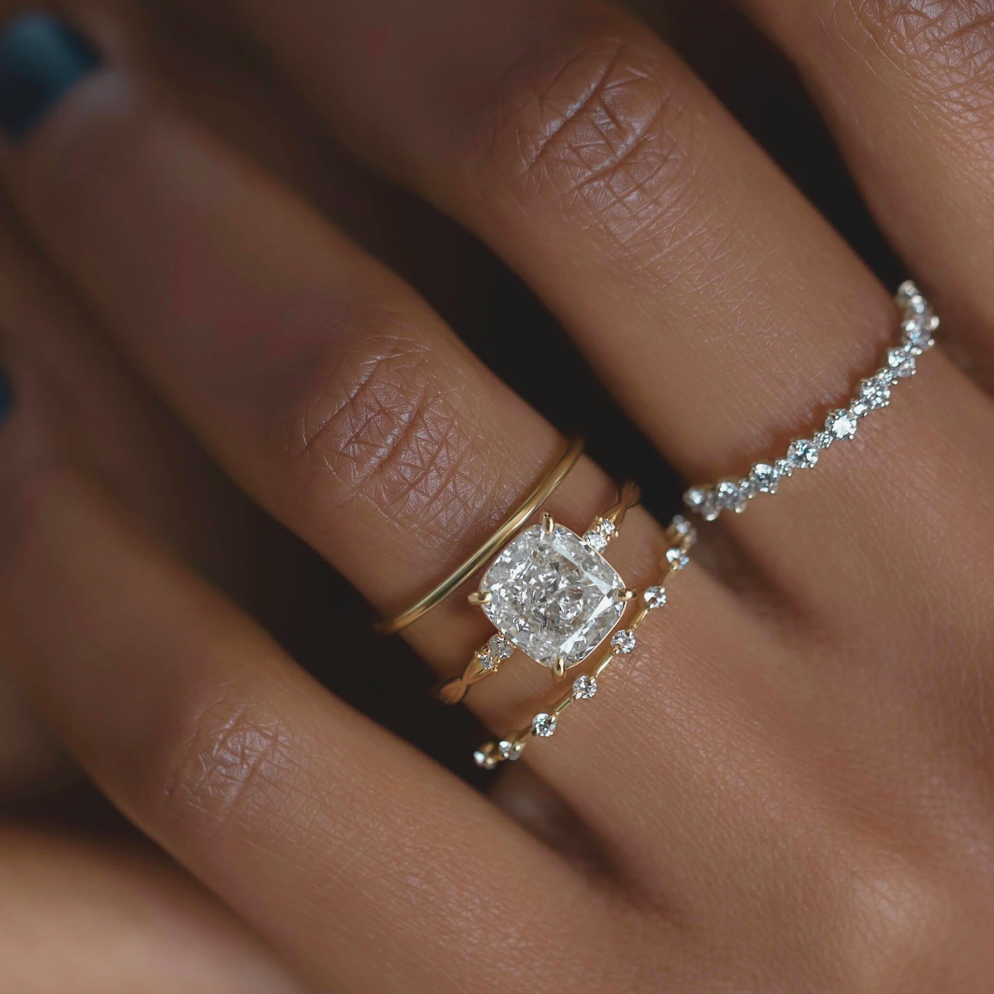 cushion-cut-focal-diamond-2ct-engagement-ring-2