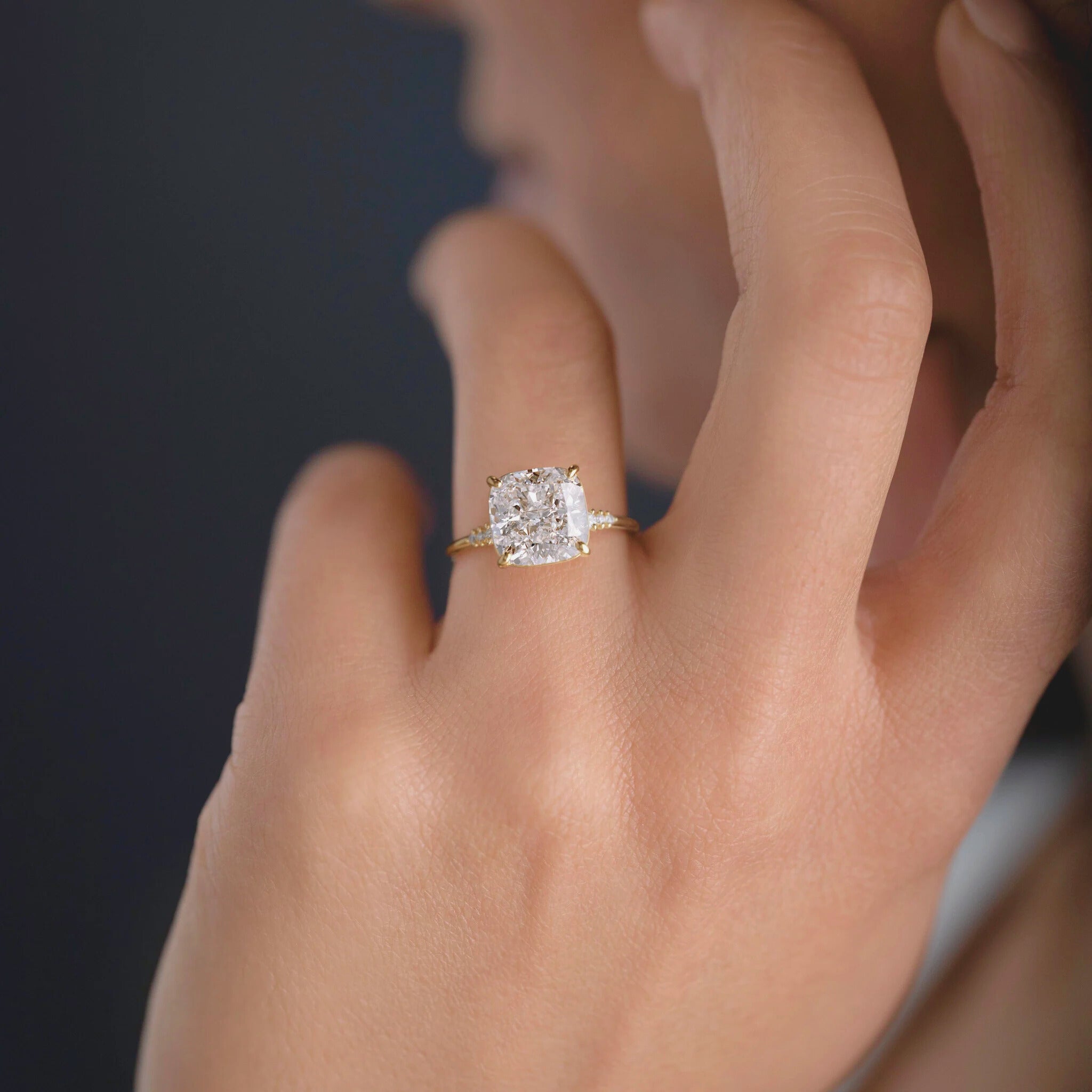 eternal-cushion-glow-2ct-focal-diamond-engagement-ring-2