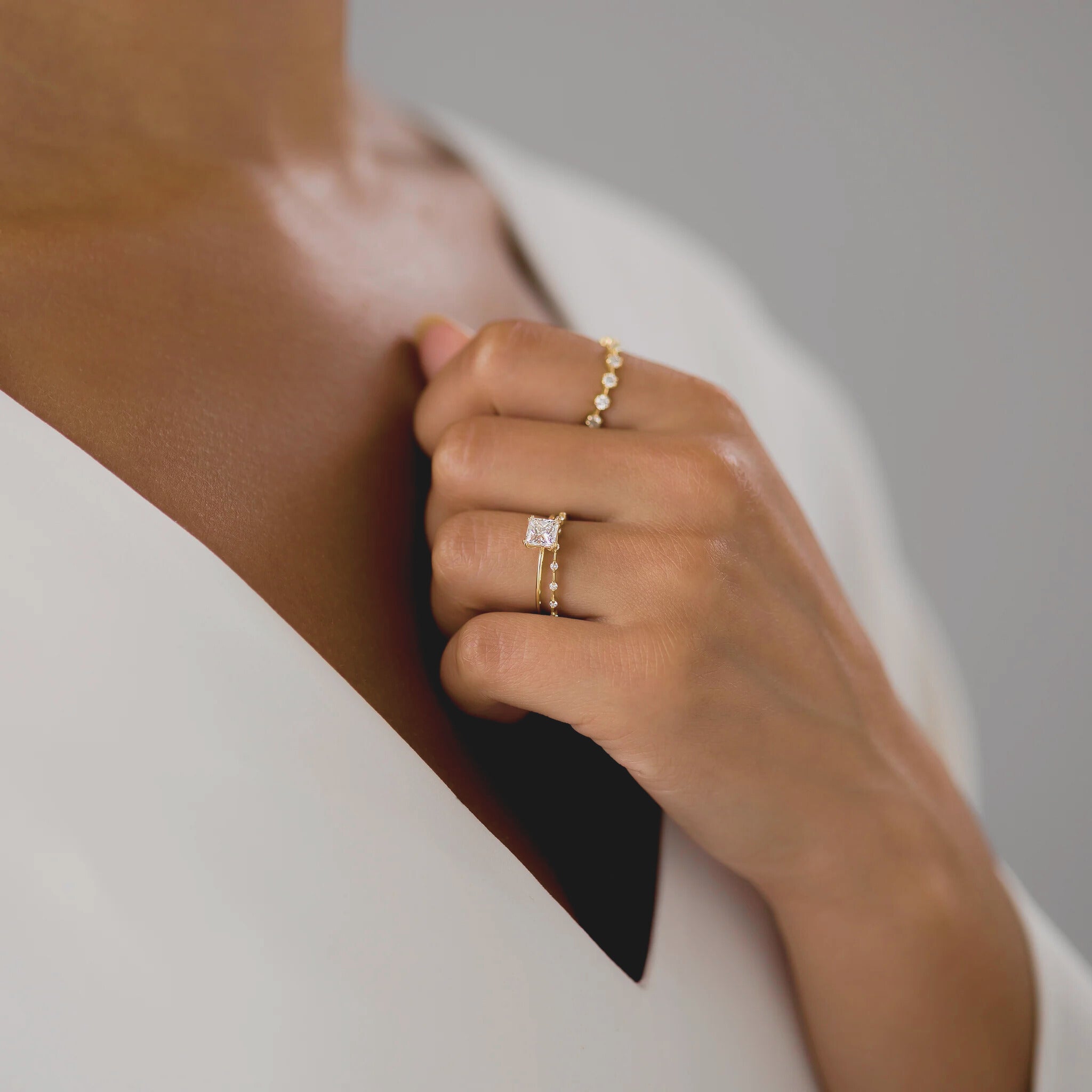 eternal-glow-princess-cut-2ct-diamond-engagement-ring-4