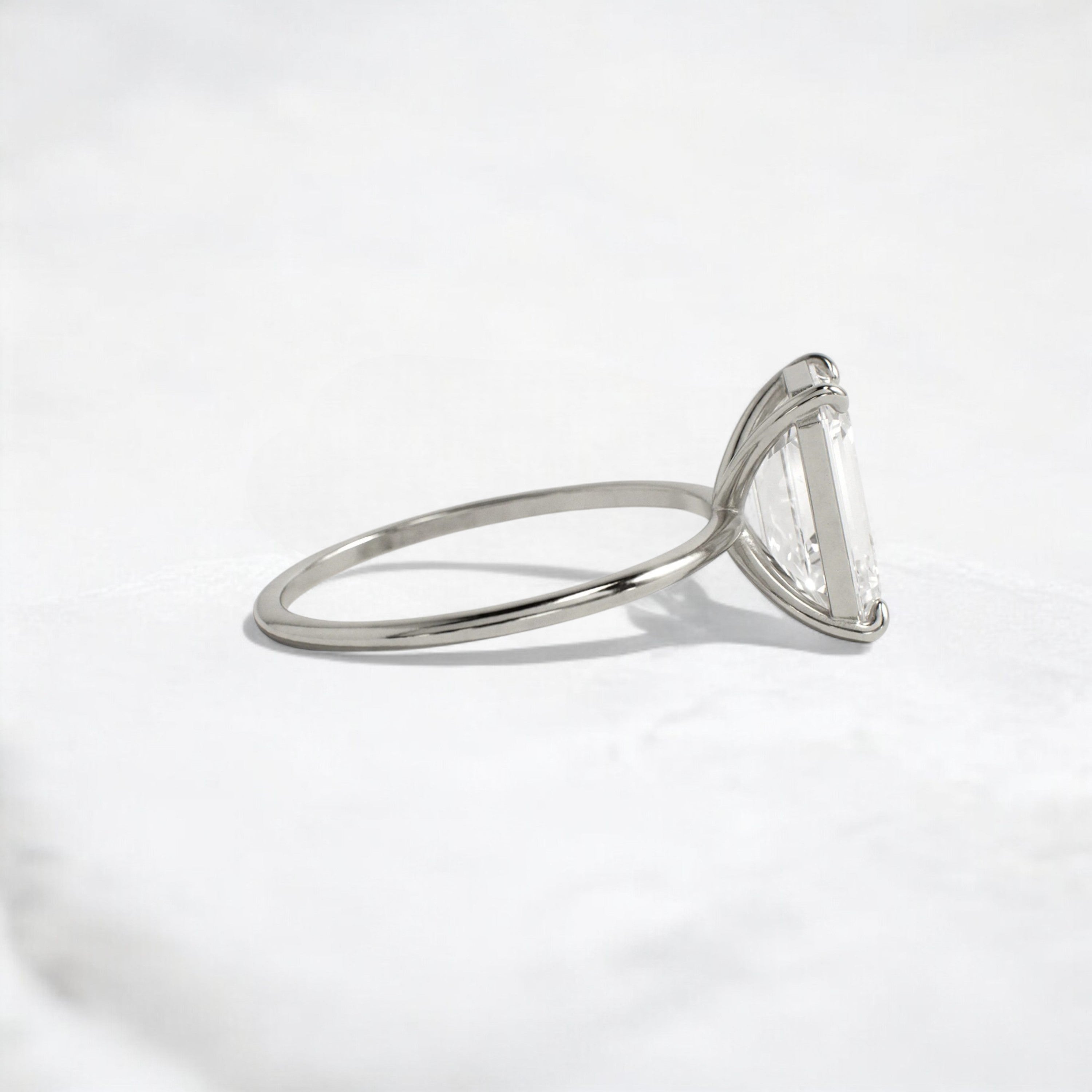eternal-grace-emerald-solitaire-moissanite-engagement-ring-3-ct-platinum-gemfora-3