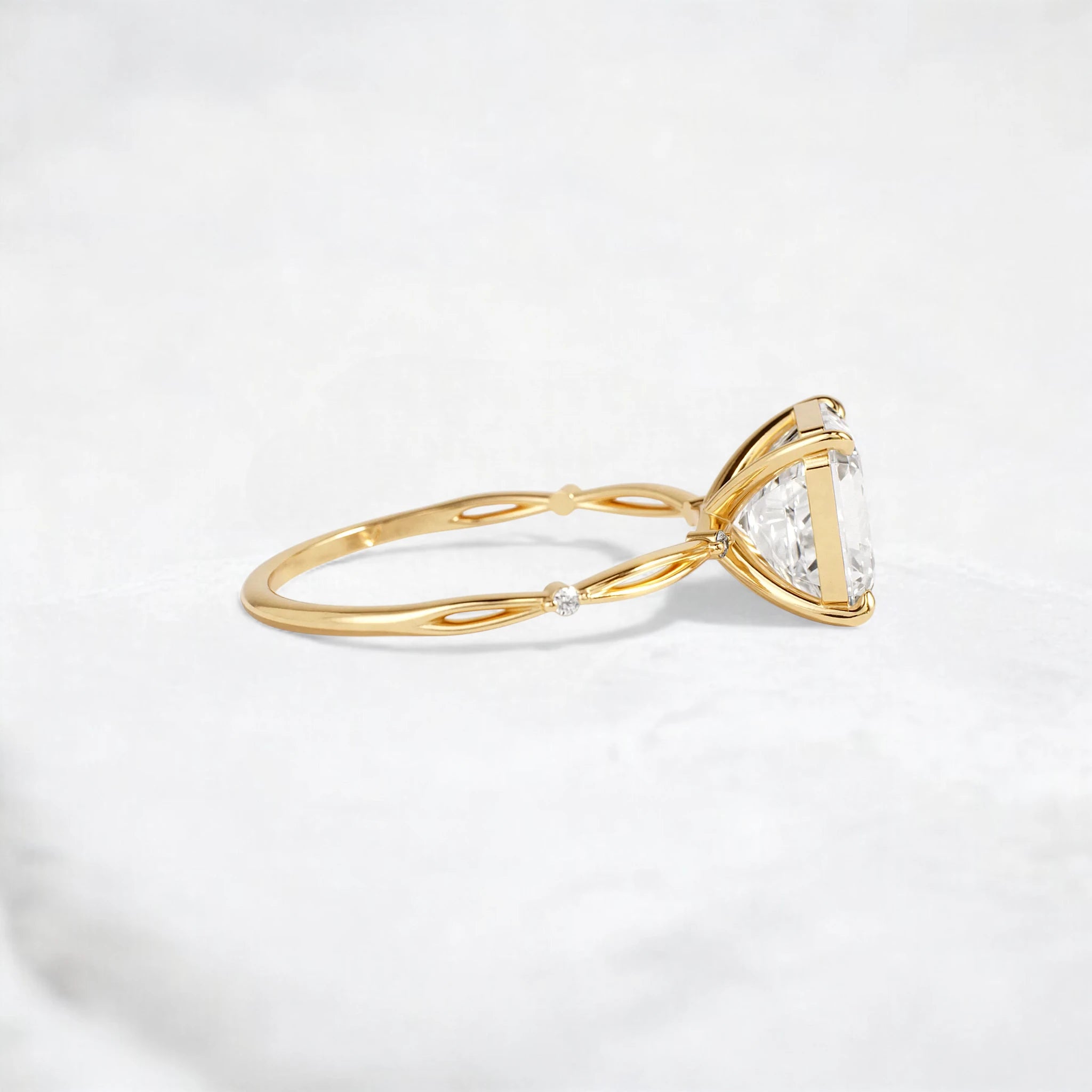 eternal-twist-asscher-cut-2ct-diamond-engagement-ring-5